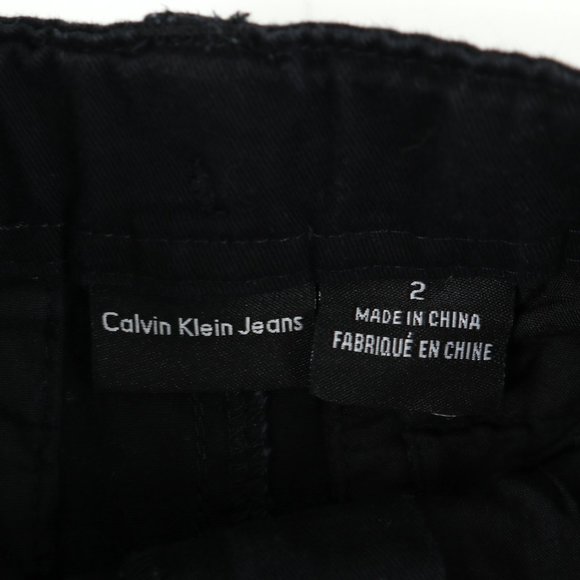 CALVIN KLEIN JEANS shorts, boy's size 2 - Picture 3 of 3